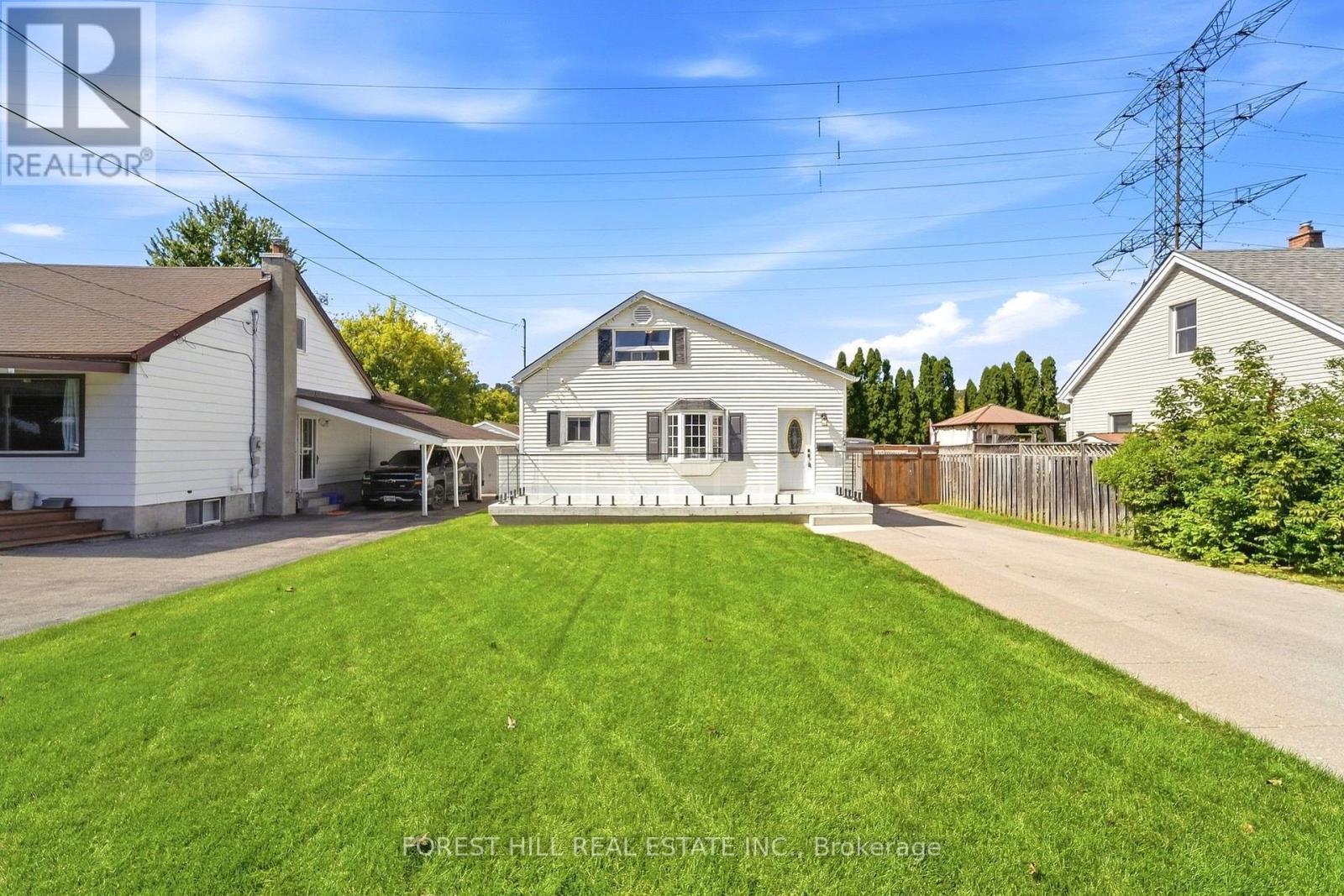 Photo of 662 Cochrane Road