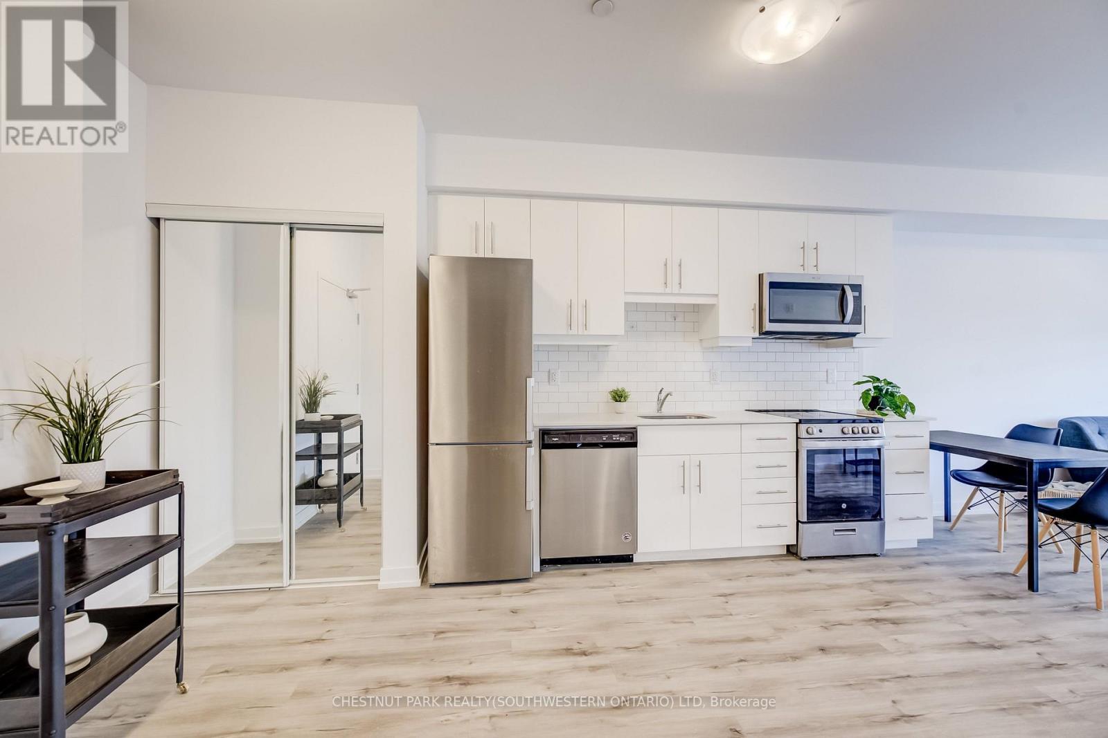 #510 247 NORTHFIELD DRIVE E - 7