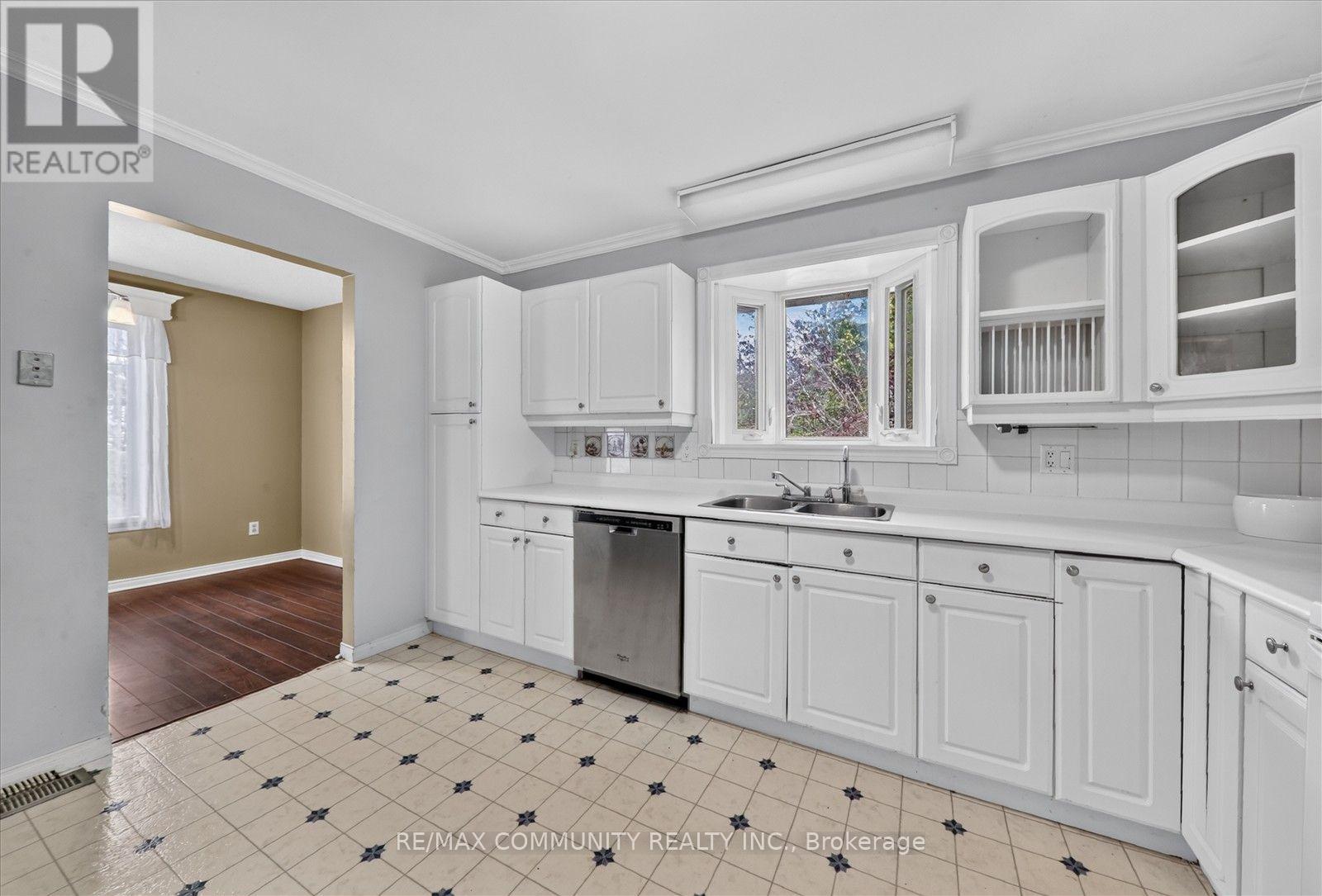 25 TANNER DRIVE - 27