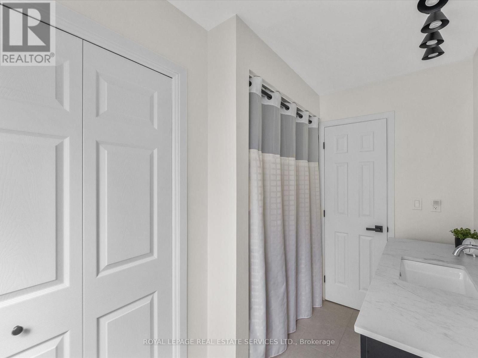 272 TAYLOR ROAD - 26