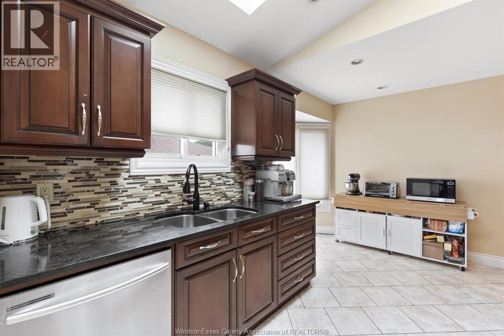 2085 EDGEMORE - 14
