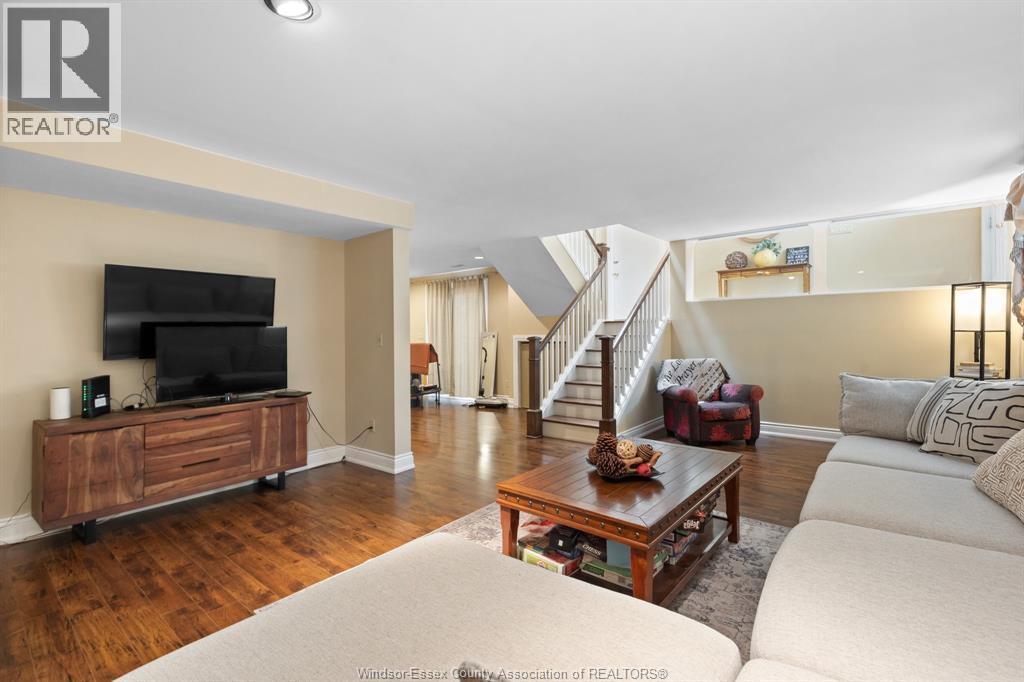 2085 EDGEMORE - Image 21