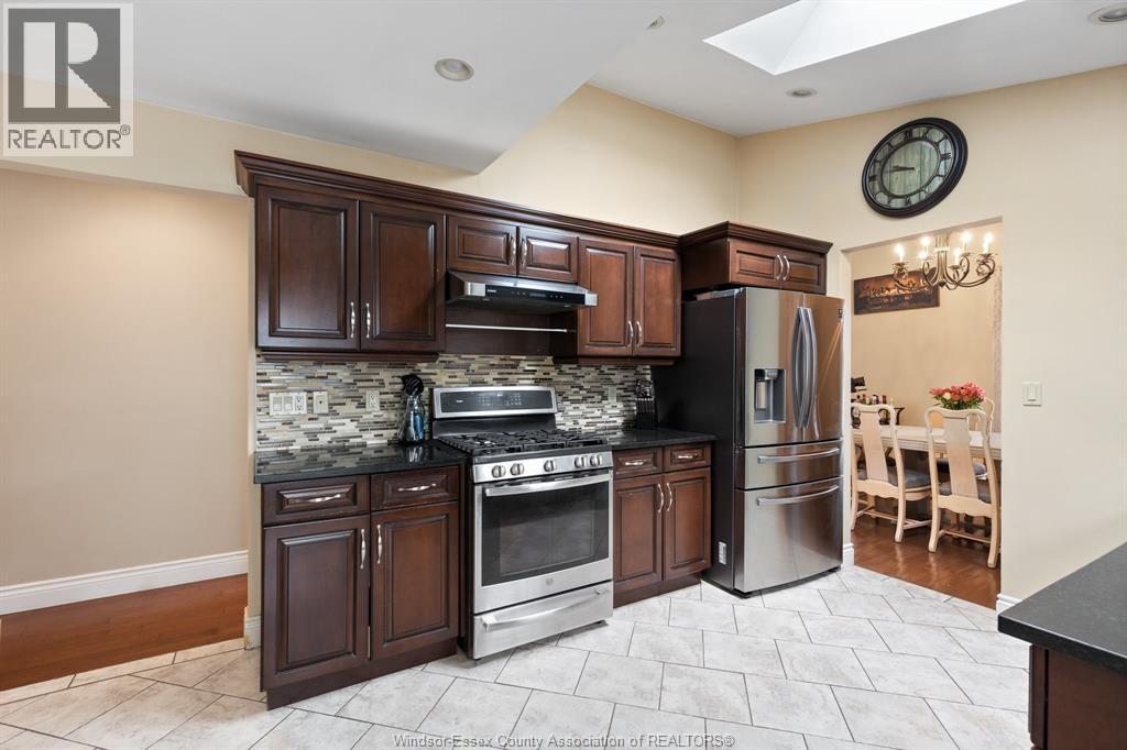 2085 EDGEMORE - 10