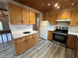 82075 44 Highway, Rennie, MB R0E1R0 Photo 11