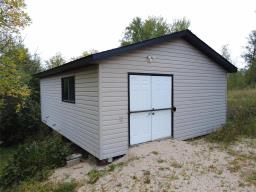 82075 44 Highway, Rennie, MB R0E1R0 Photo 33