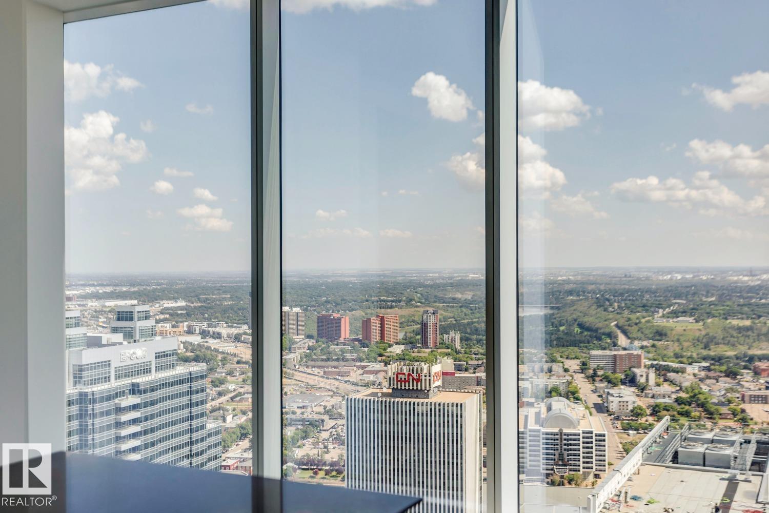 #4404 10360 102 ST NW - 10