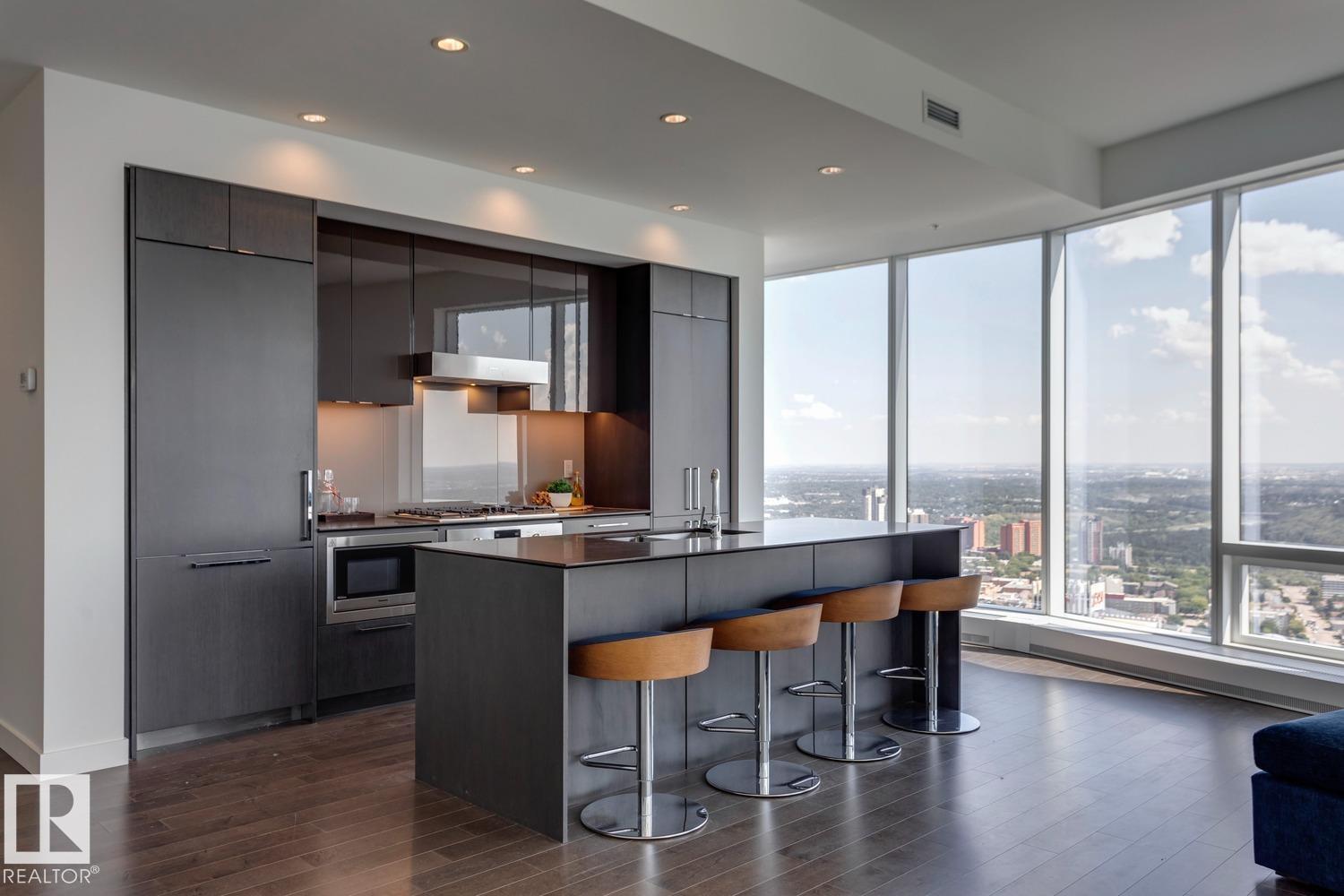 #4404 10360 102 ST NW - 2