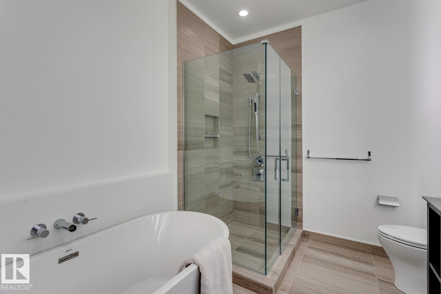 #4404 10360 102 ST NW - 28
