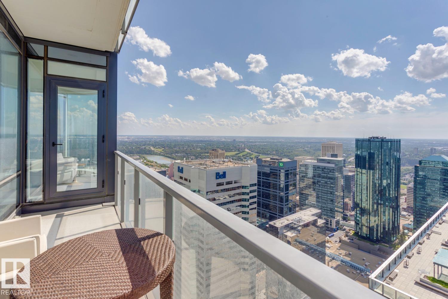 #4404 10360 102 ST NW - 5