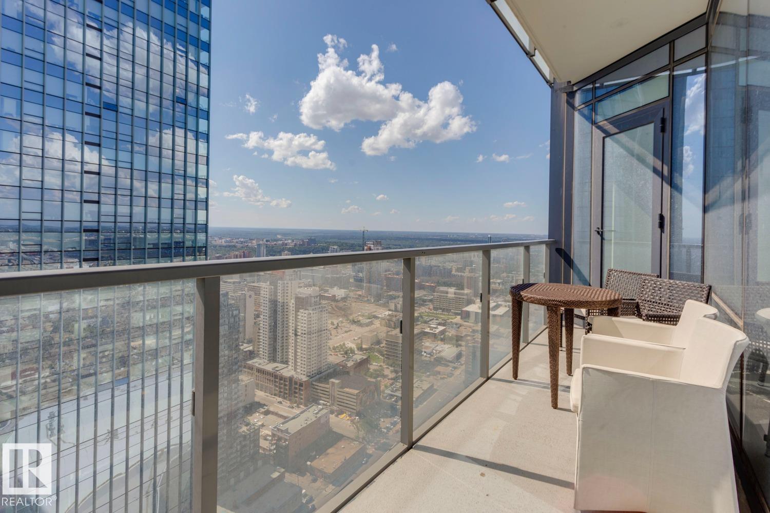 #4404 10360 102 ST NW - 60