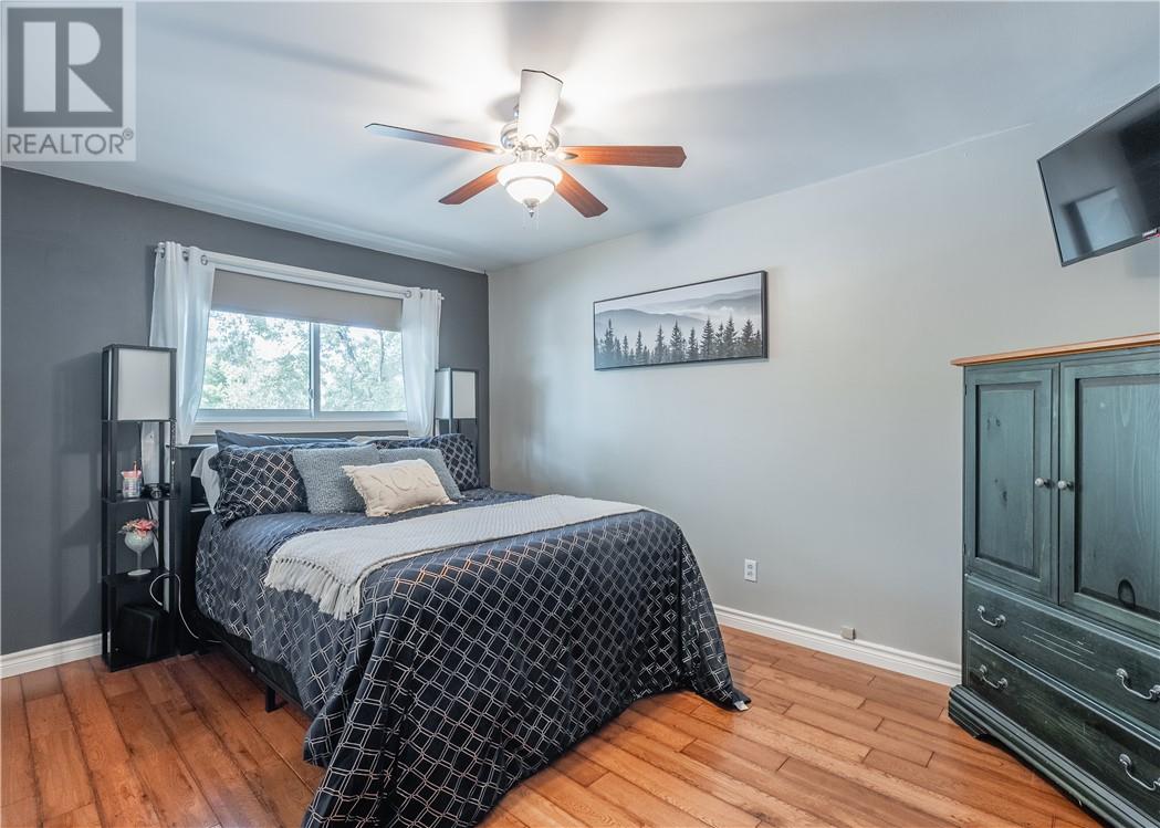 794 Auger Avenue - Image 21