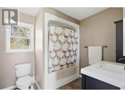 1297 Leighs Bay Rd, Sault Ste  Marie, ON P6A5K8 Photo 12