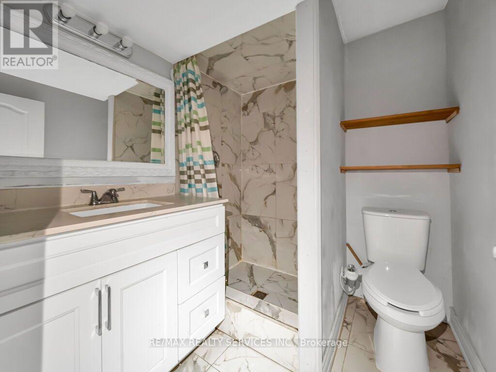 41 SIMMONS BOULEVARD - 32