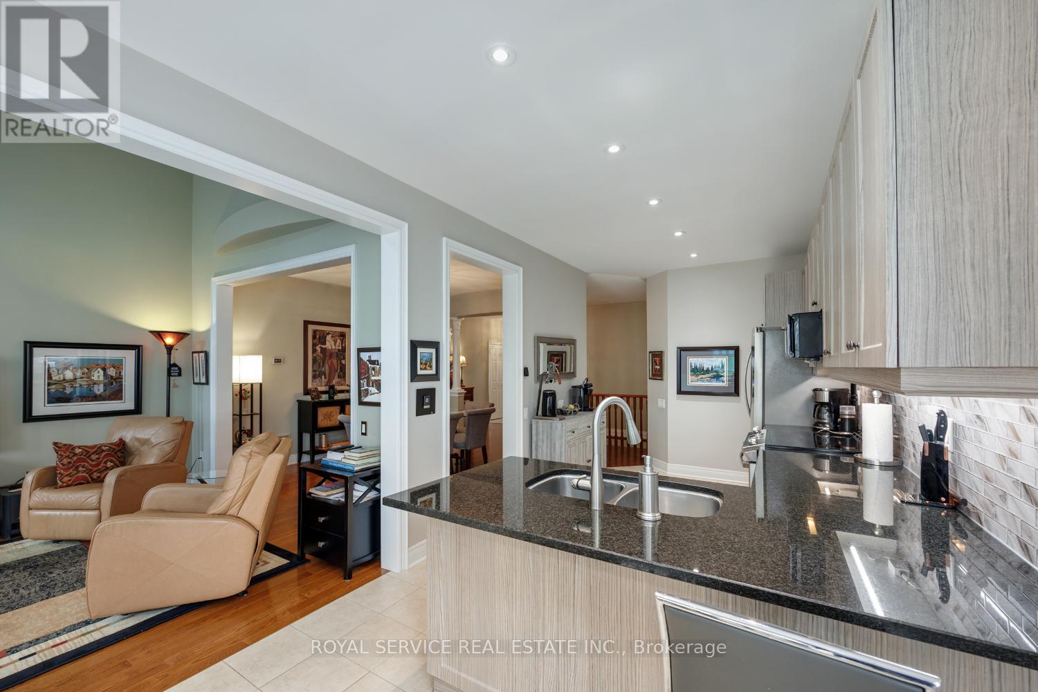 9 POTTS LANE - 11