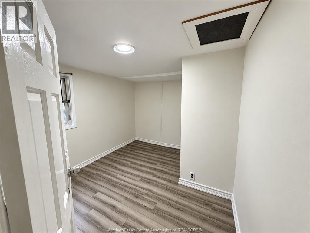3553 KING STREET - 12
