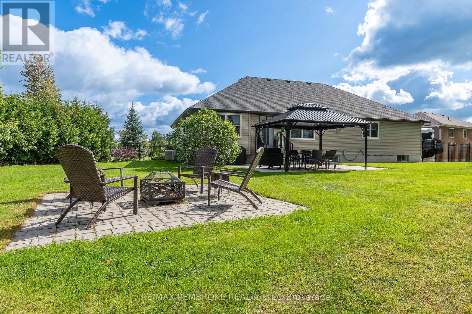 221 ORIOLE CRESCENT - 13