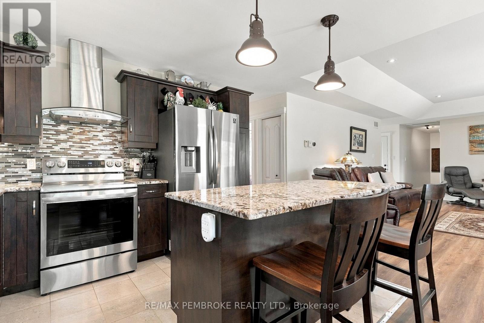 221 ORIOLE CRESCENT - Image 23