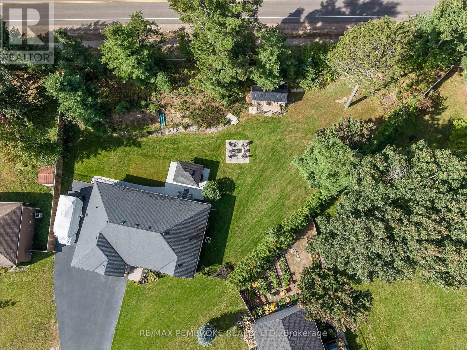 221 ORIOLE CRESCENT - Image 5