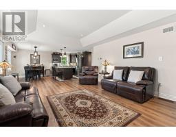 221 Oriole Crescent, Petawawa, ON K8H0A7 Photo 17