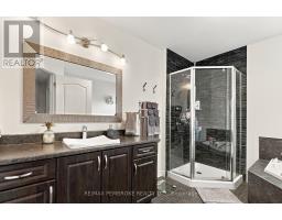 221 Oriole Crescent, Petawawa, ON K8H0A7 Photo 34
