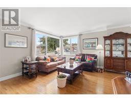 99 Bonaventure Avenue thumbnail 11