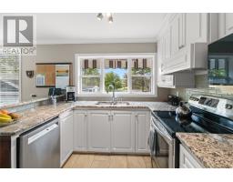 99 Bonaventure Avenue thumbnail 17