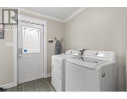 99 Bonaventure Avenue thumbnail 21