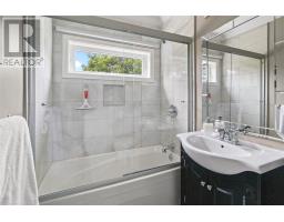 99 Bonaventure Avenue thumbnail 25