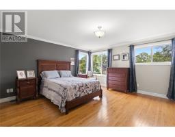 99 Bonaventure Avenue thumbnail 31