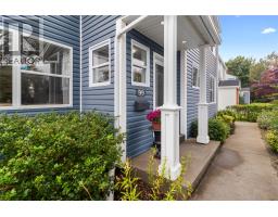 99 Bonaventure Avenue thumbnail 5