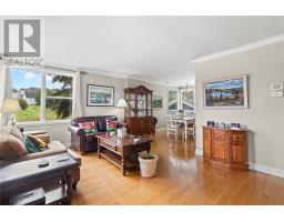 99 Bonaventure Avenue thumbnail 8