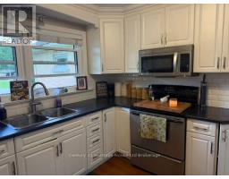 31 Parkwood Drive, Tillsonburg, ON N4G2B7 Photo 11