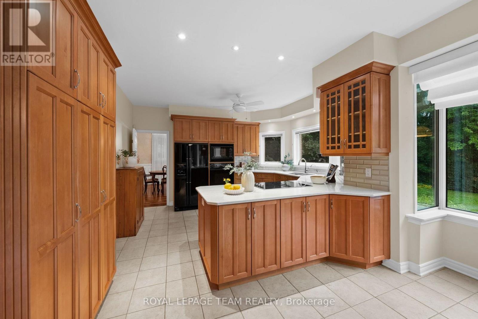 1264 POTTER DRIVE, Ottawa. Luxury613. By Peter Sagos - Image 15