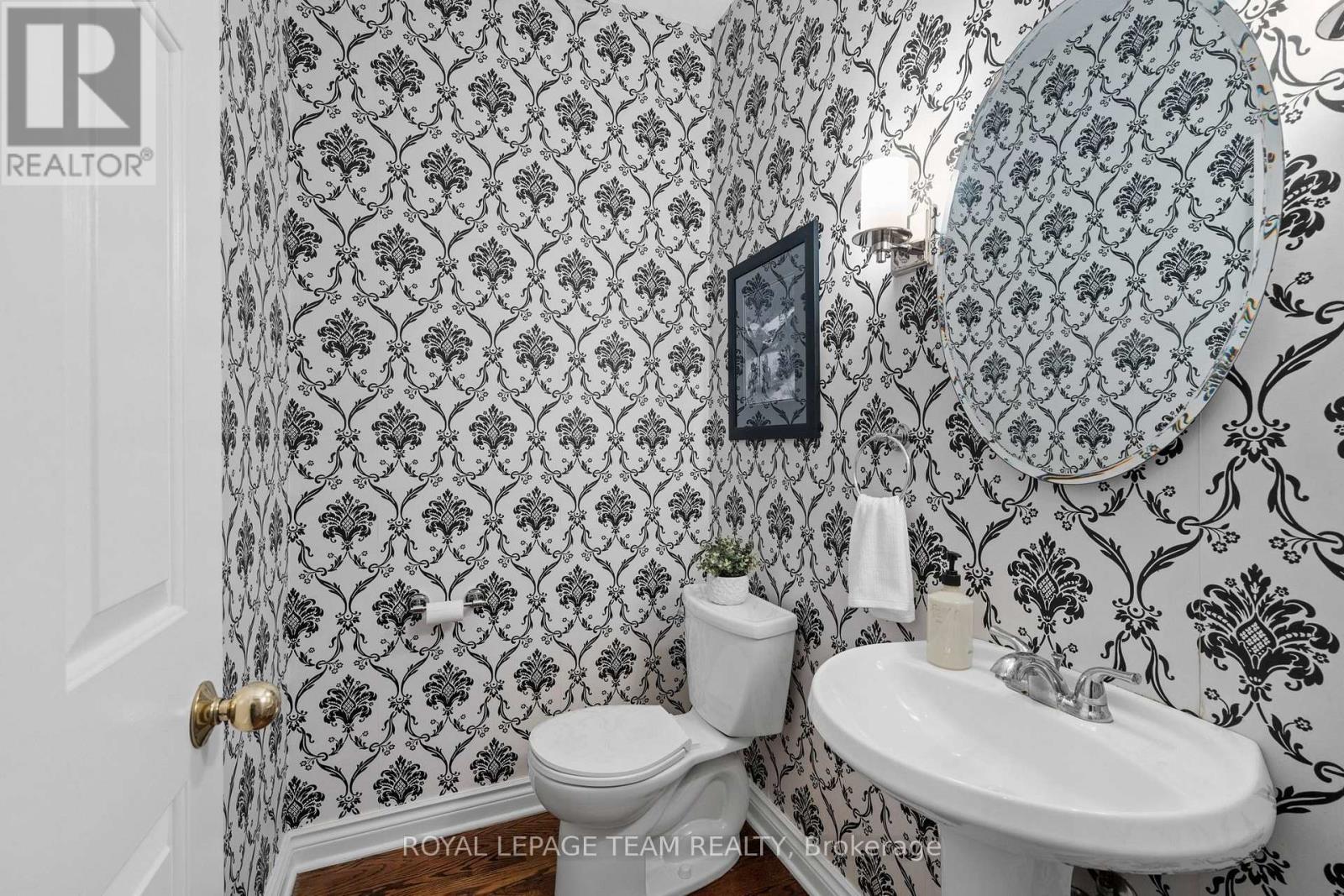 1264 POTTER DRIVE, Ottawa. Luxury613. By Peter Sagos - Image 23