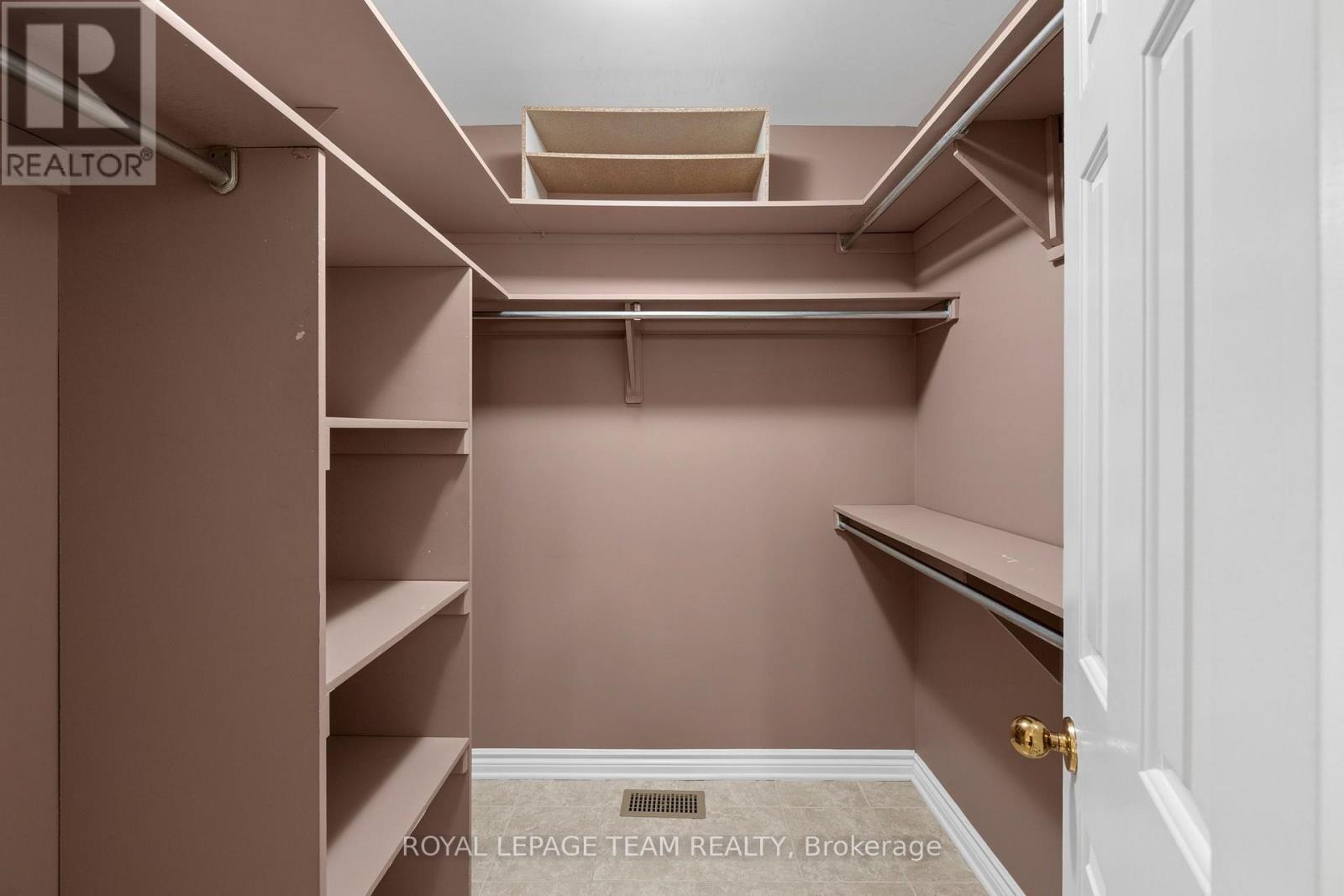 1264 POTTER DRIVE, Ottawa. Luxury613. By Peter Sagos - Image 30