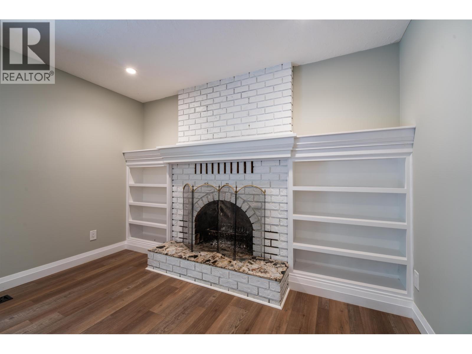 7718 ST MARK CRESCENT - 13