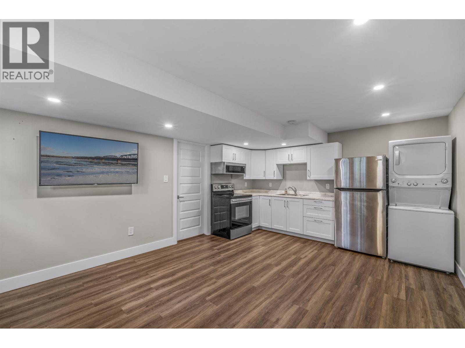 7718 ST MARK CRESCENT - 29