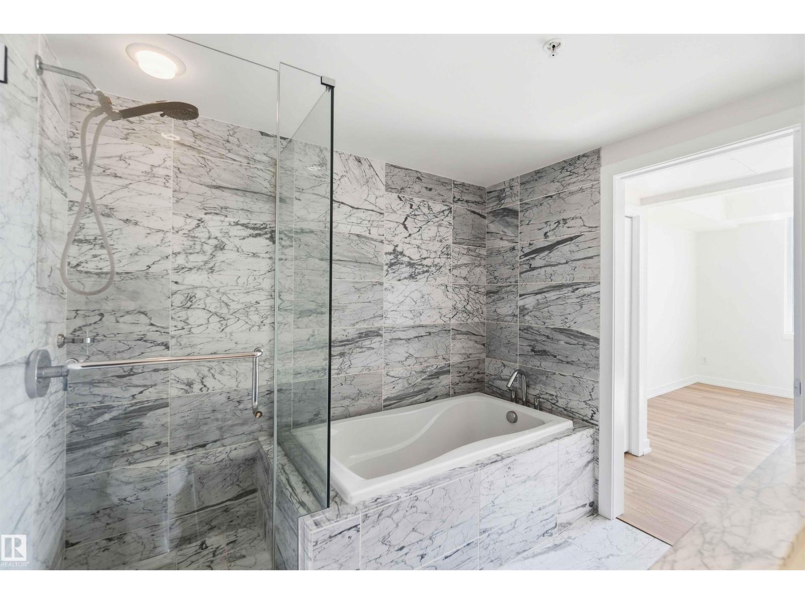#504 2510 109 ST NW - 37