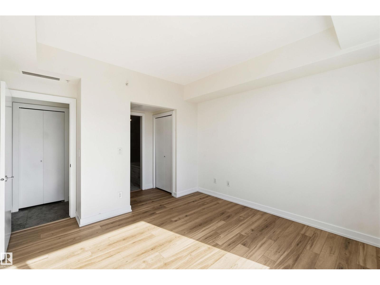 #504 2510 109 ST NW - 32