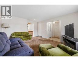 Bedroom - 7944 Huntington Road Ne, Calgary, AB T2K5A3 Photo 8
