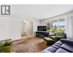Family room - 7944 Huntington Road Ne, Calgary, AB T2K5A3 Photo 9