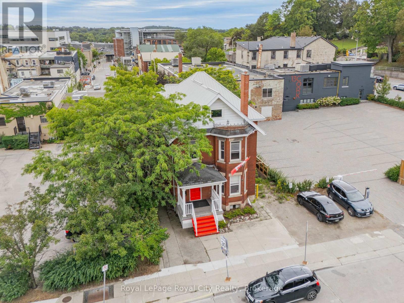 15 Cork Street East — photo 35