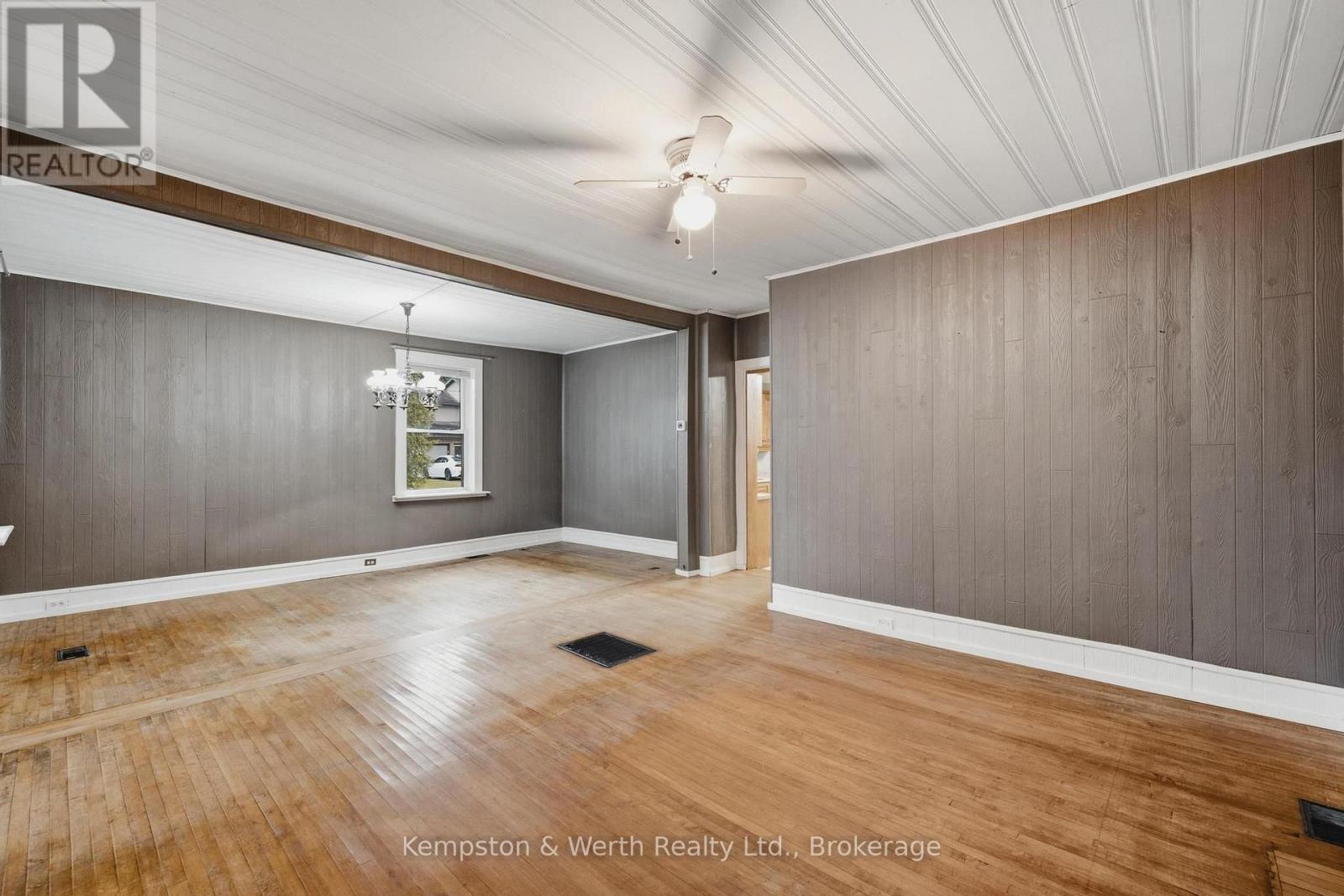 485 WALLACE AVENUE S - Image 10
