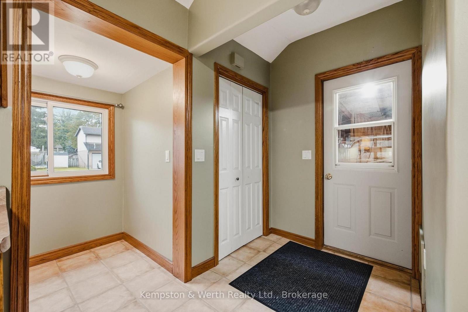 485 WALLACE AVENUE S - 18