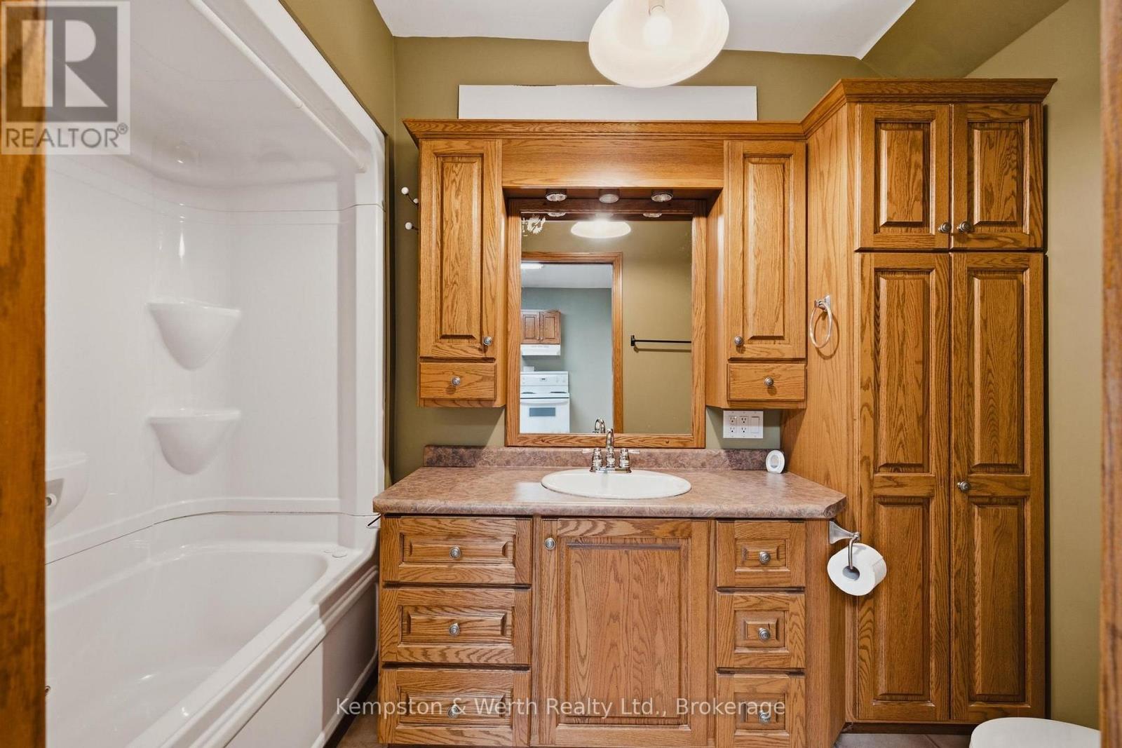 485 WALLACE AVENUE S - Image 20