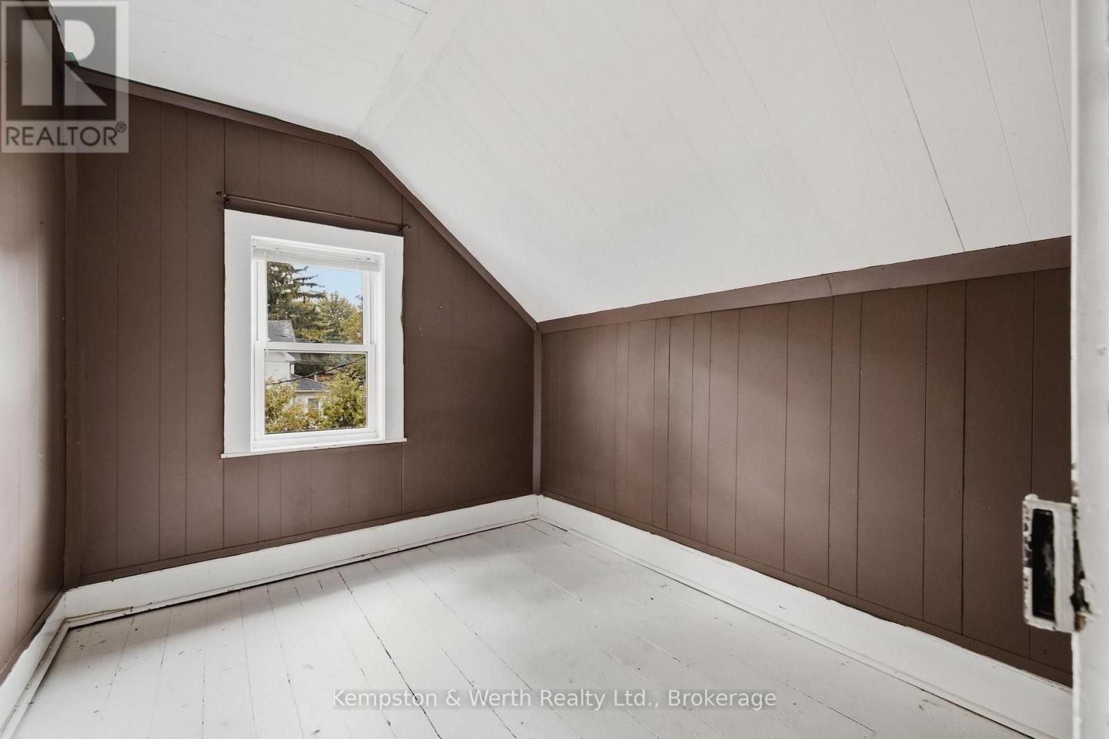 485 WALLACE AVENUE S - Image 25