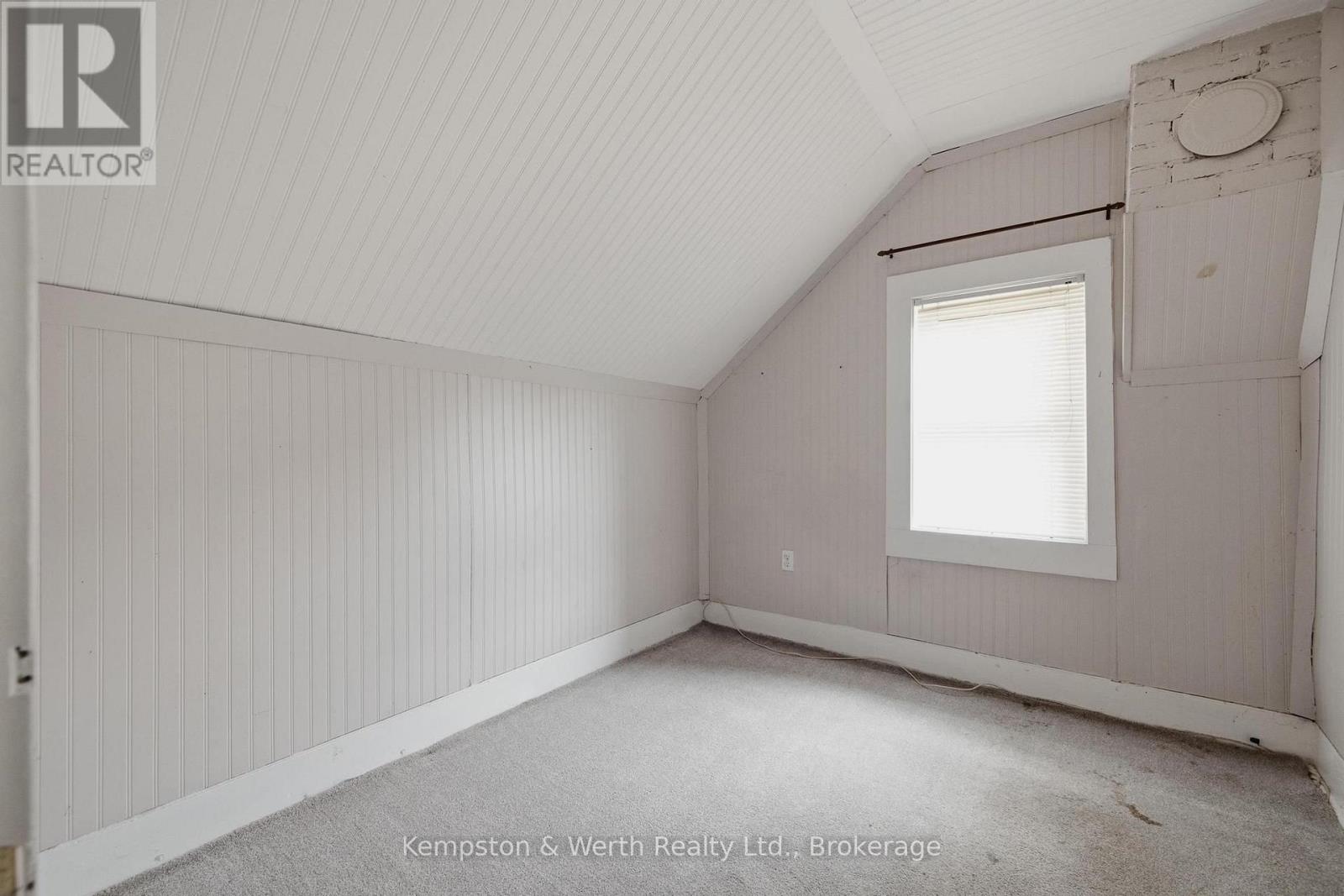 485 WALLACE AVENUE S - Image 26