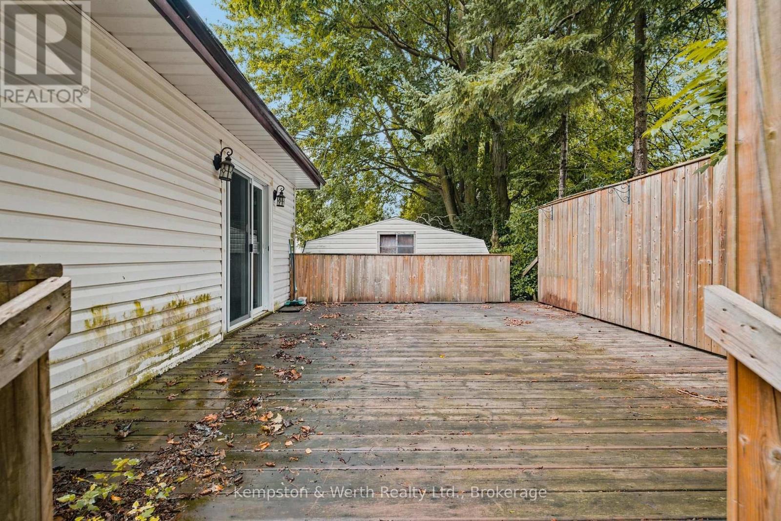 485 WALLACE AVENUE S - 30