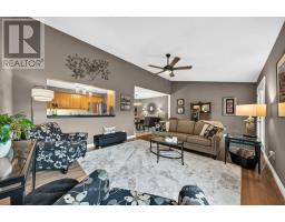 19 Peglar Crescent, Centre Wellington, ON N1M3T2 Photo 26
