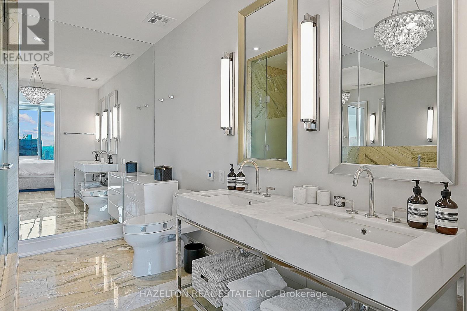 #3203 50 YORKVILLE AVENUE - 21